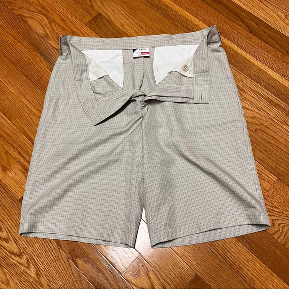 ✅IZOD Classic Men's Tan Plaid Flat Front Golf Shorts - Size 34 - EUC - Picture 7 of 10